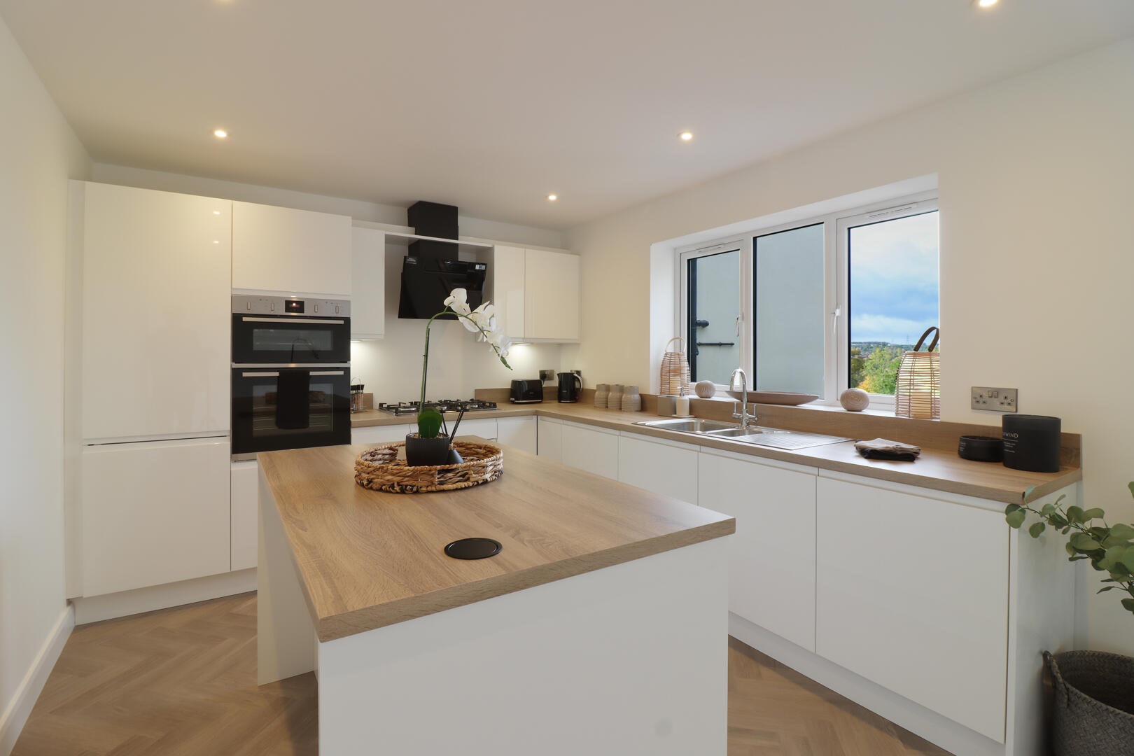 5 bed property in Rectory Grove, Duckmanton
